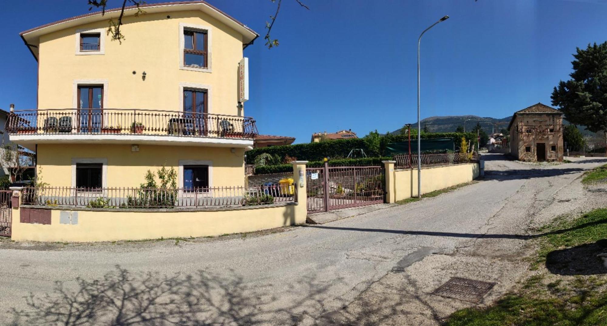 Complesso Turistico Aurora - Camere B&B Poggio Picenze Экстерьер фото